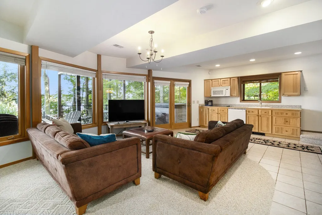 6218 N Loggers Lane Hamlin Township MI 49431