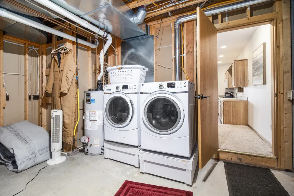 6218 N Loggers Lane Hamlin Township MI 49431