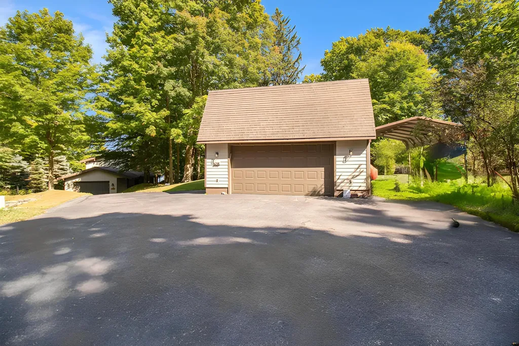 6218 N Loggers Lane Hamlin Township MI 49431