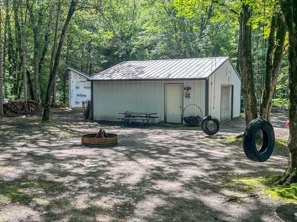 10450 N Tuttle Road Unknown City MI 49411