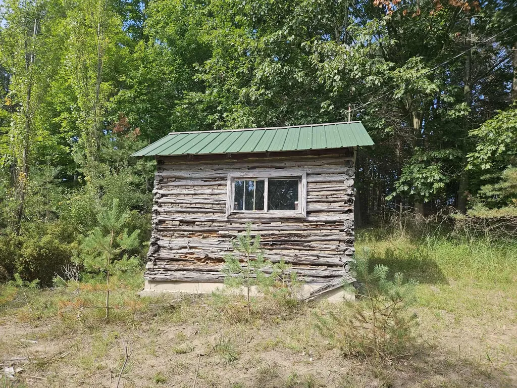 928 Pilgrim Highway Crystal Lake Township MI 49635