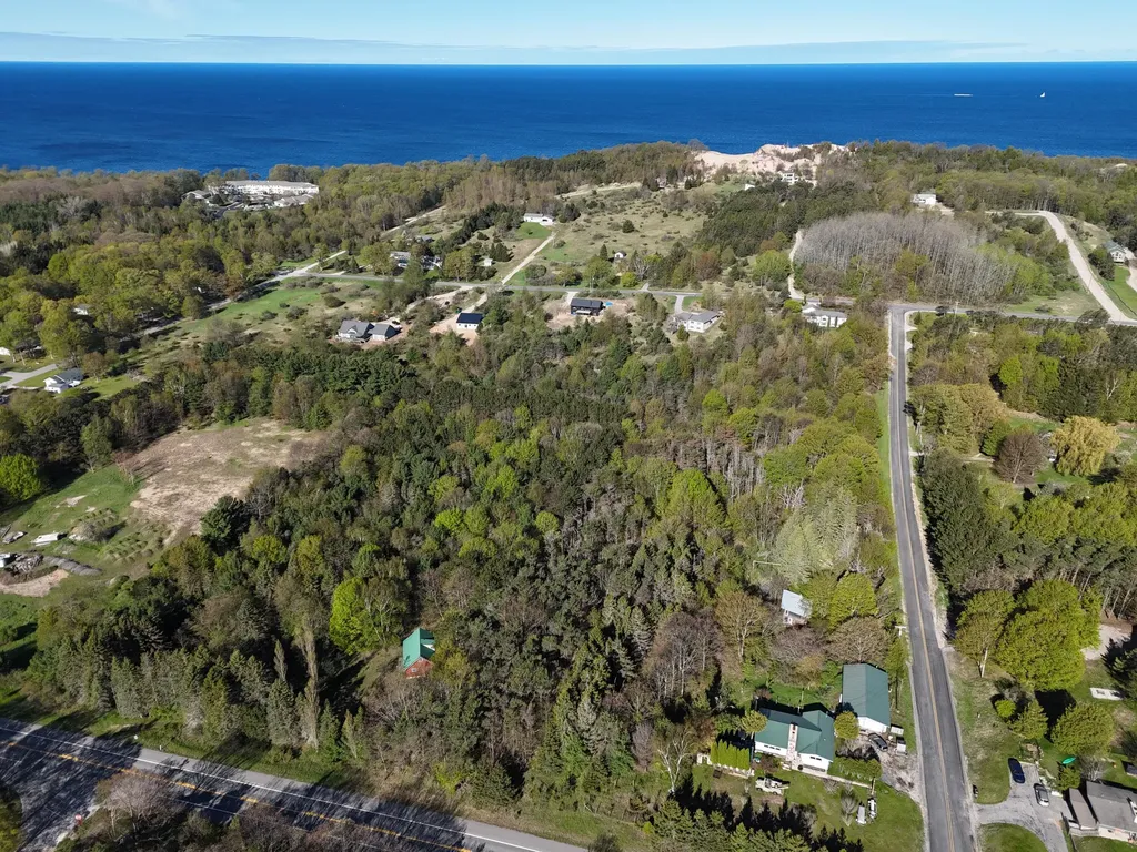 928 Pilgrim Highway Crystal Lake Township MI 49635