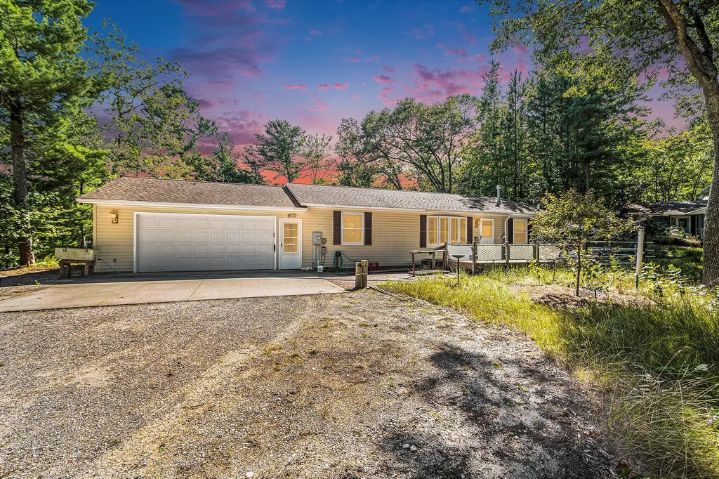921 N Hancock Street Pentwater Village MI 49449