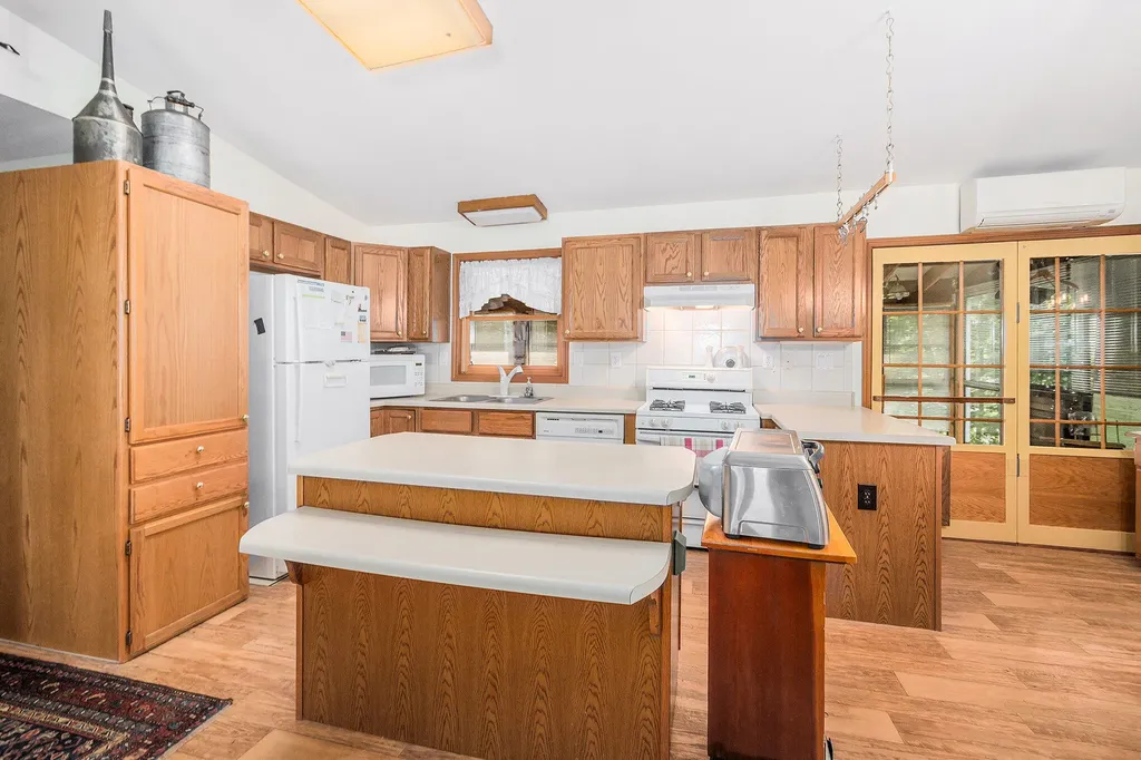 921 N Hancock Street Pentwater Village MI 49449