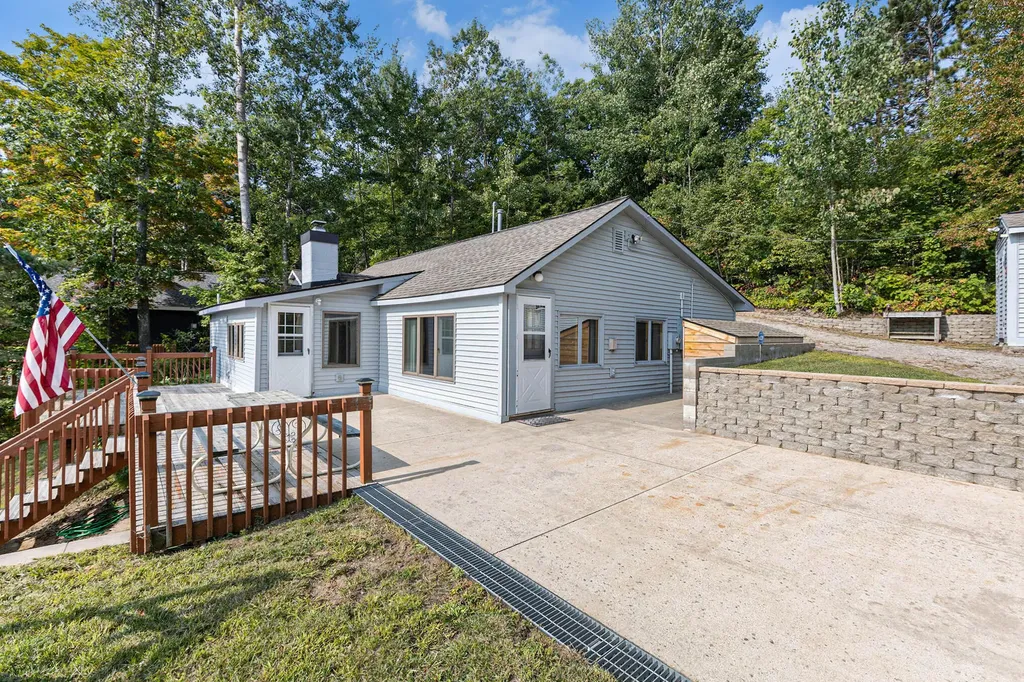 8804 Sunset Trail Road NE Blue Lake Township MI 49659