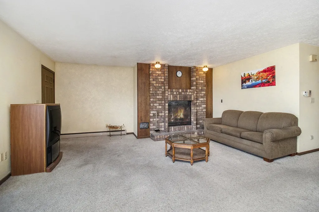 929 S Washington Avenue Ludington City MI 49431