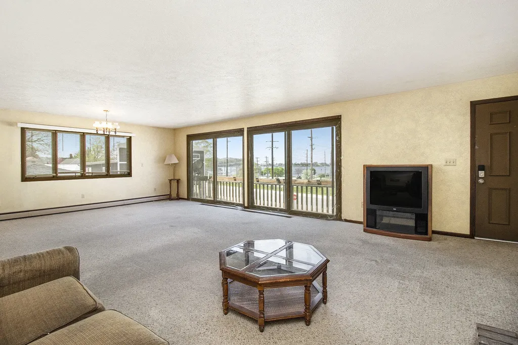 929 S Washington Avenue Ludington City MI 49431
