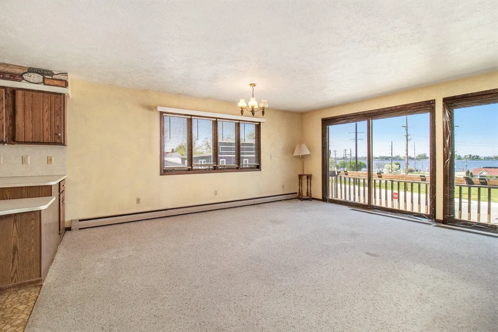 929 S Washington Avenue Ludington City MI 49431