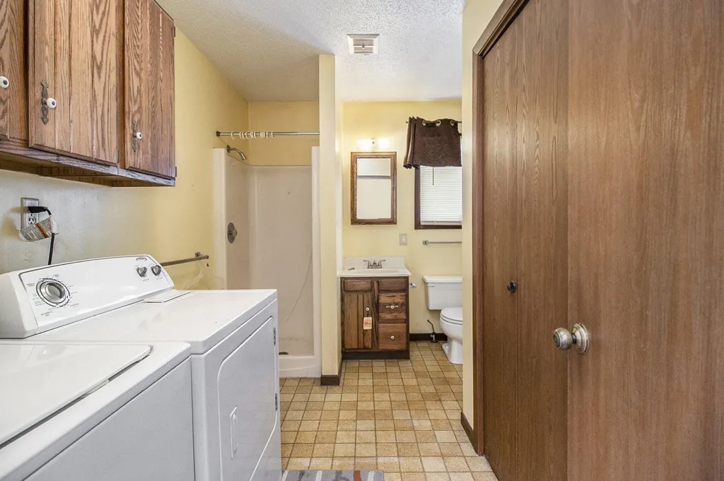 929 S Washington Avenue Ludington City MI 49431