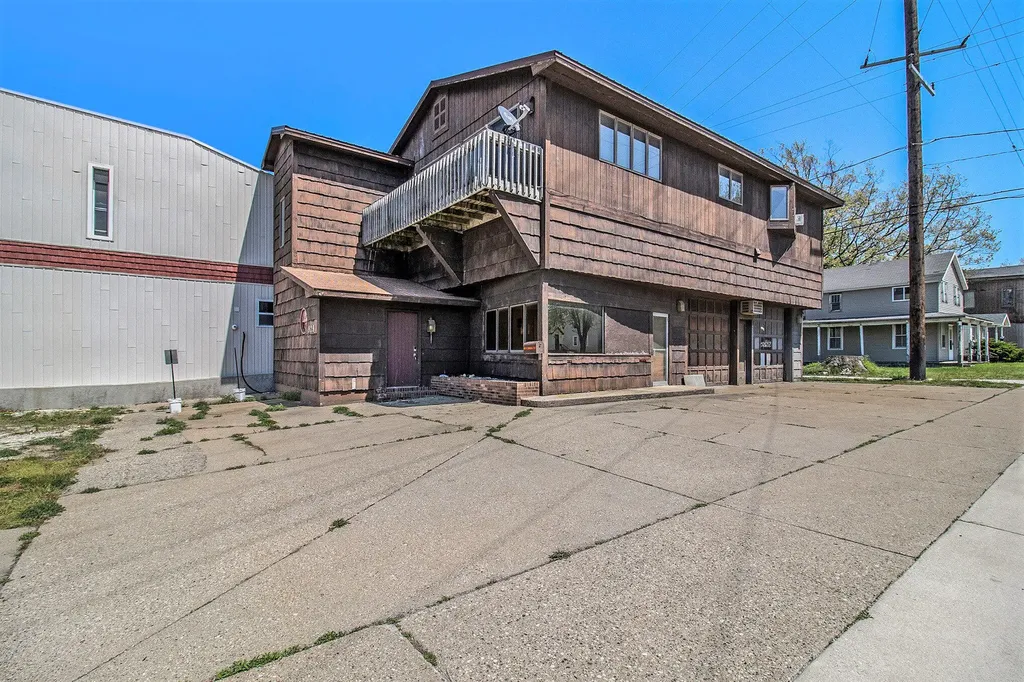 929 S Washington Avenue Ludington City MI 49431