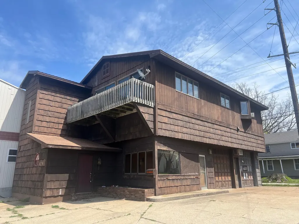 929 S Washington Avenue Ludington City MI 49431