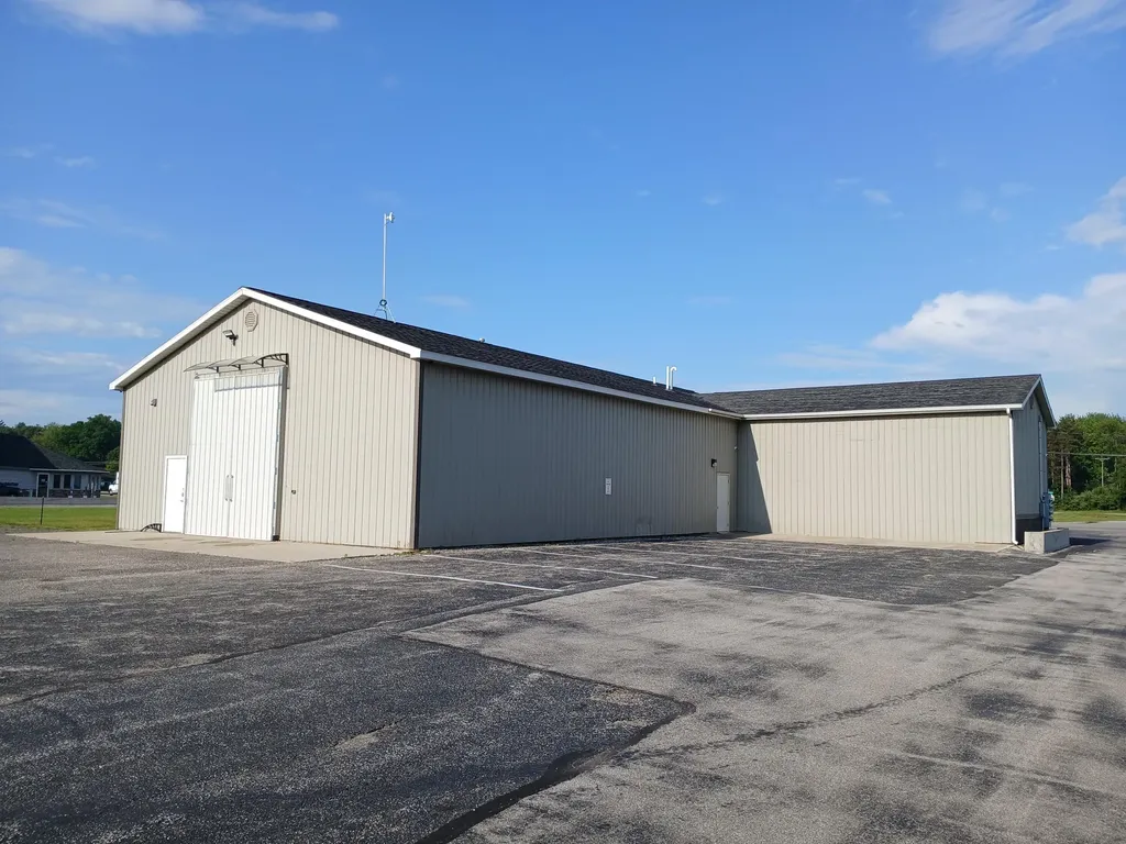 215 N Jebavy Drive Pere Marquette Charter Township MI 49431