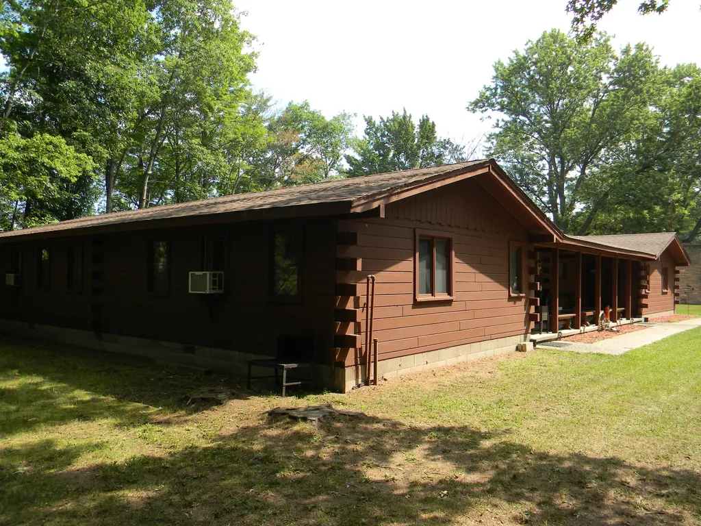1306 N Tippy Dam Road Dickson Township MI 49689