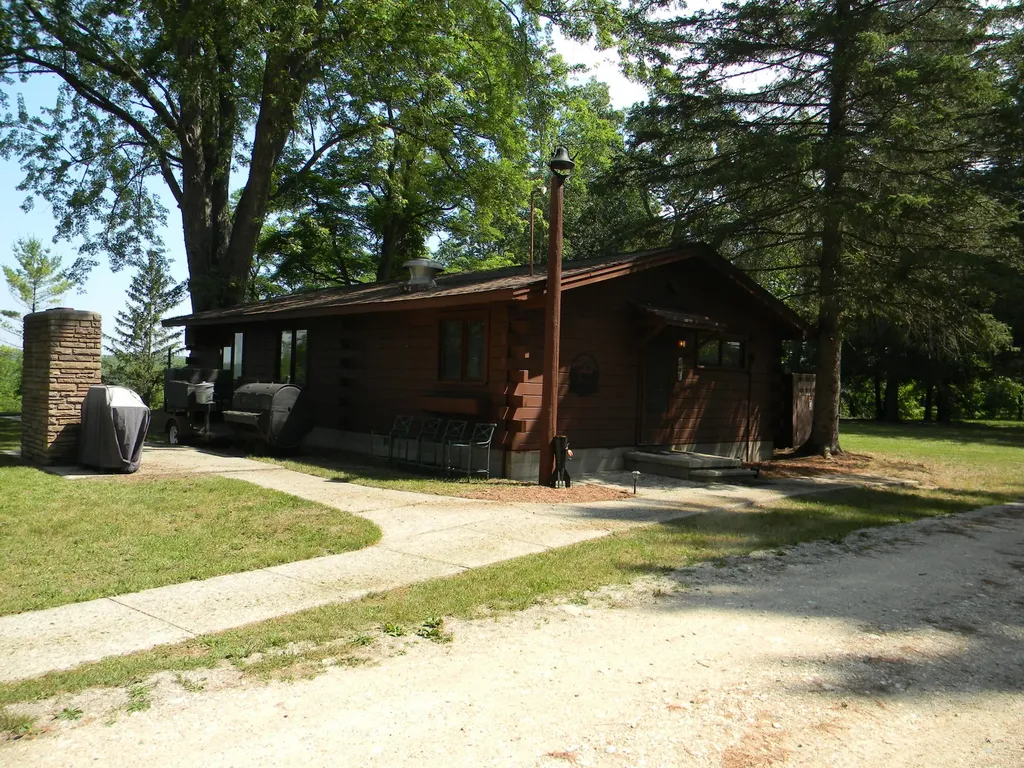 1306 N Tippy Dam Road Dickson Township MI 49689