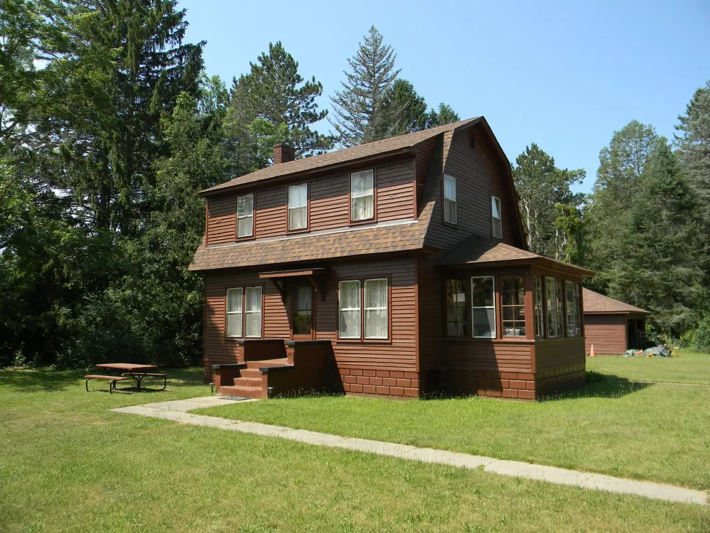 1306 N Tippy Dam Road Dickson Township MI 49689