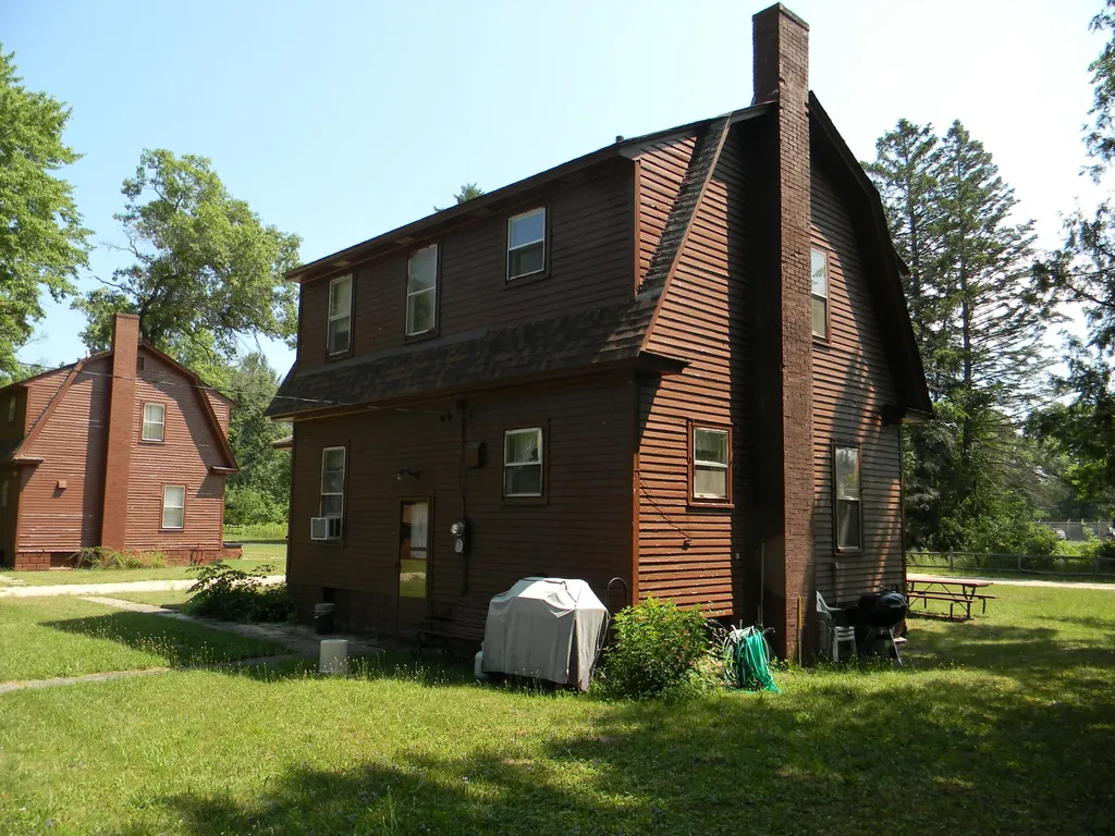 1306 N Tippy Dam Road Dickson Township MI 49689