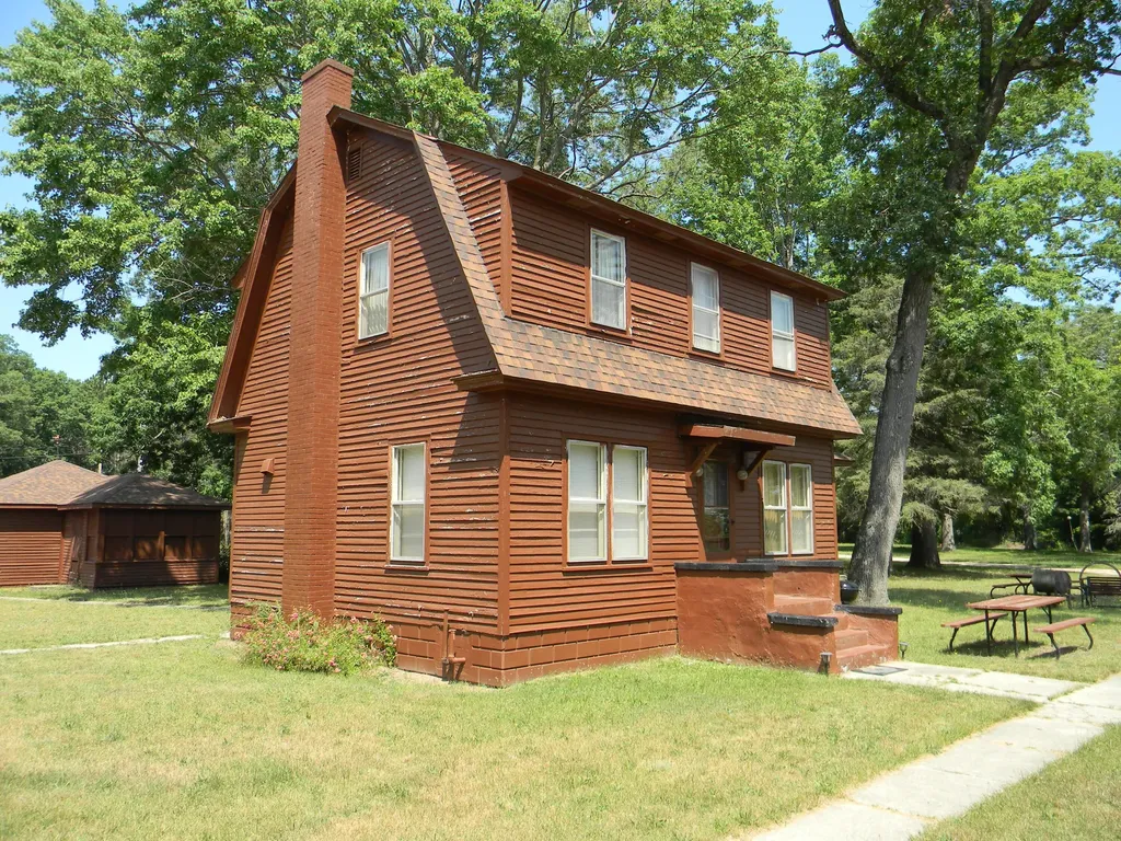 1306 N Tippy Dam Road Dickson Township MI 49689
