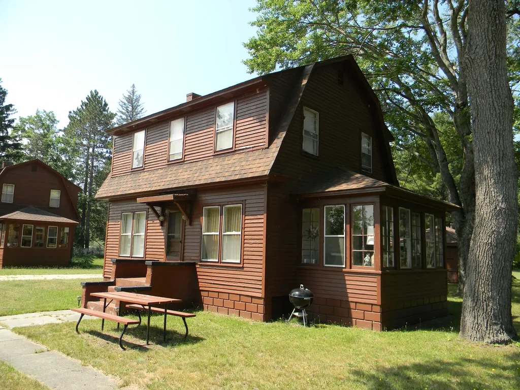 1306 N Tippy Dam Road Dickson Township MI 49689