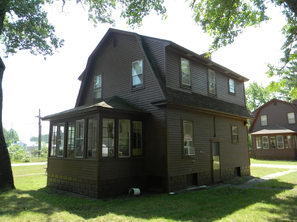 1306 N Tippy Dam Road Dickson Township MI 49689