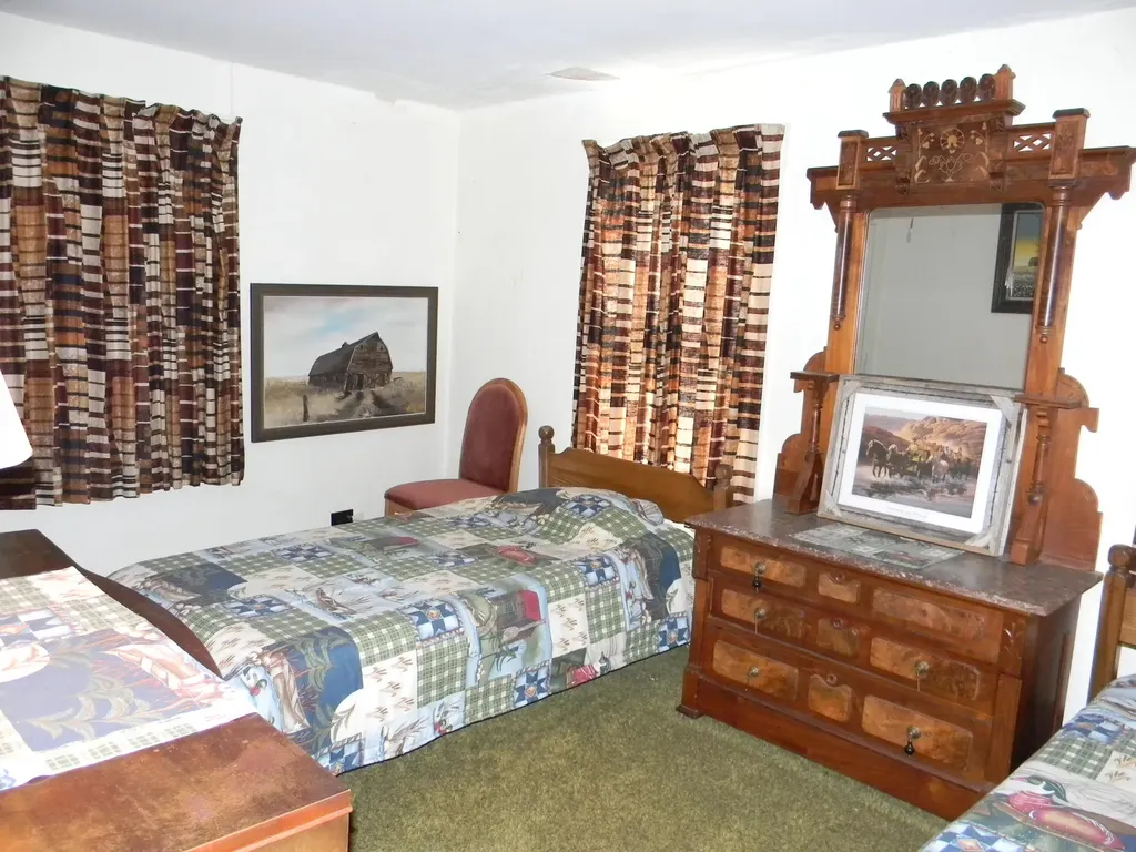 1306 N Tippy Dam Road Dickson Township MI 49689