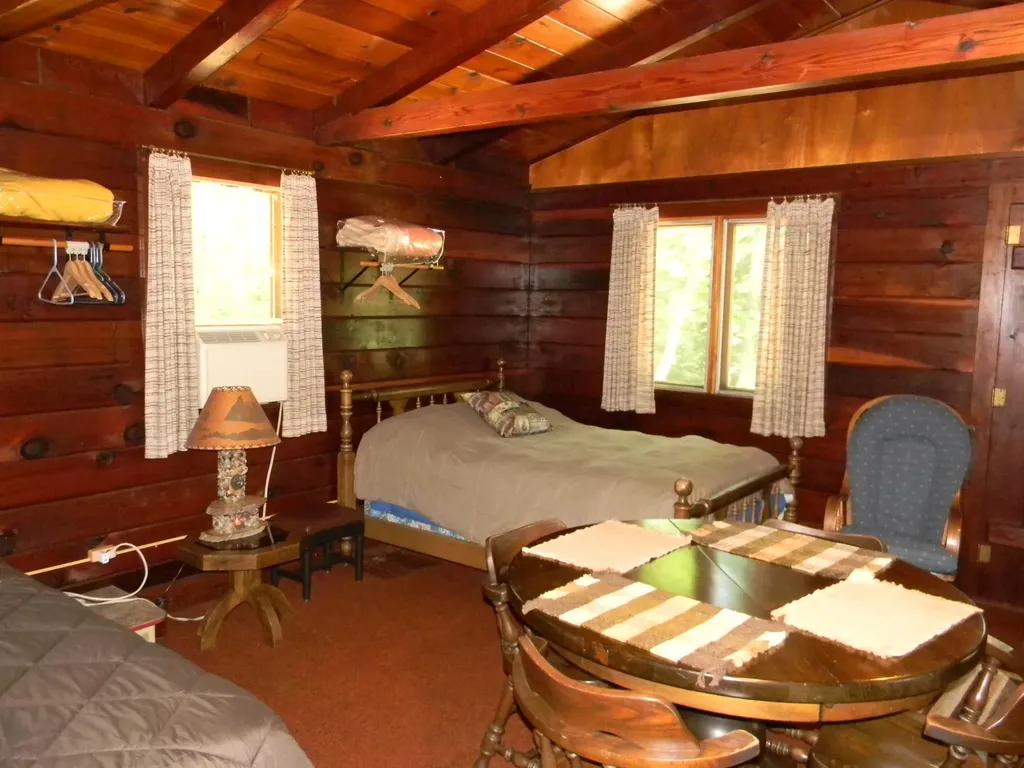 1306 N Tippy Dam Road Dickson Township MI 49689