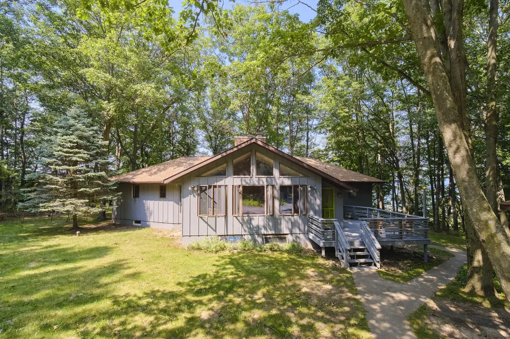 2521 Crescent Beach Road Onekama Township MI 49660