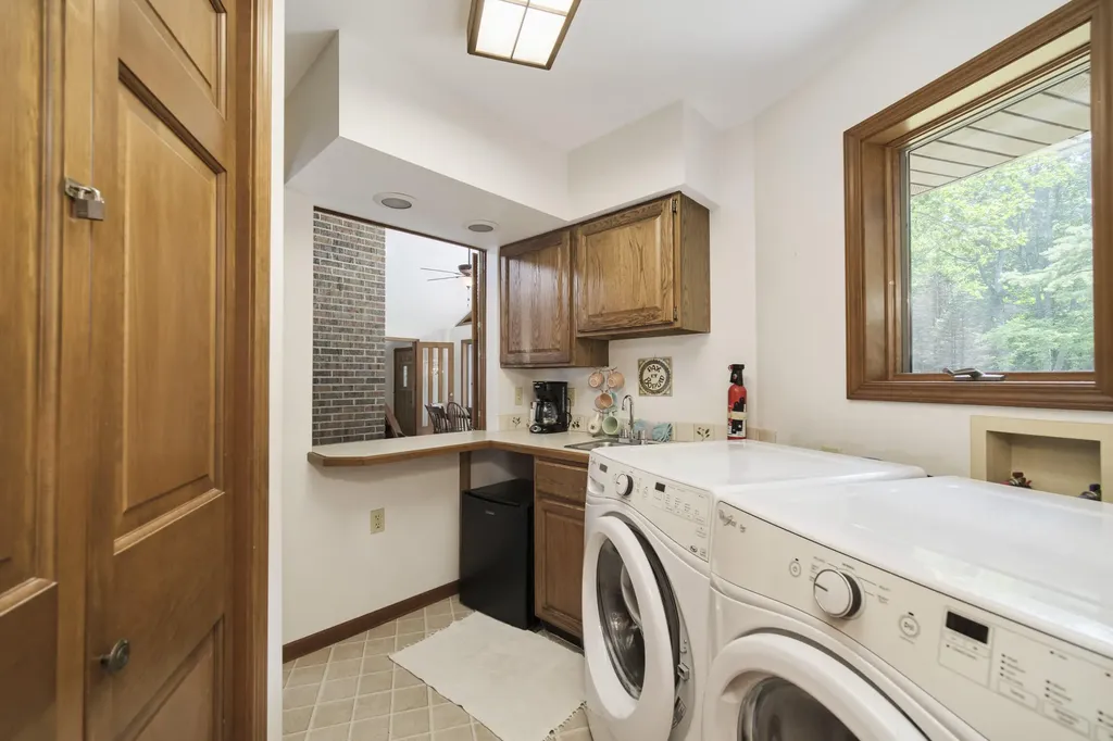 2521 Crescent Beach Road Onekama Township MI 49660