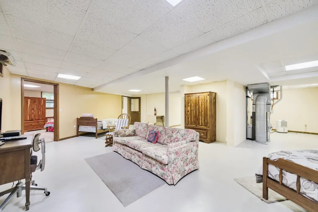 2521 Crescent Beach Road Onekama Township MI 49660