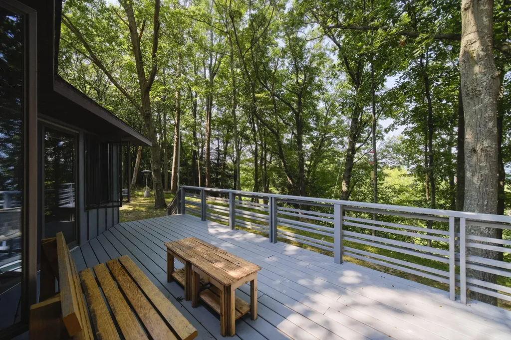 2521 Crescent Beach Road Onekama Township MI 49660