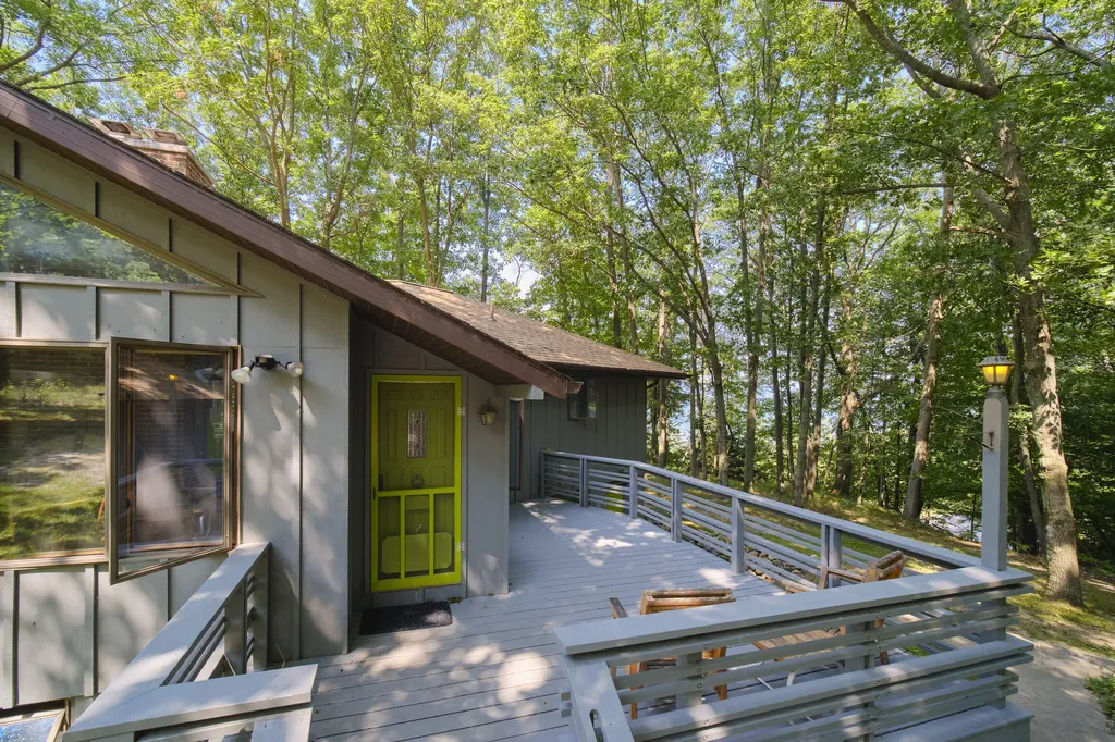 2521 Crescent Beach Road Onekama Township MI 49660
