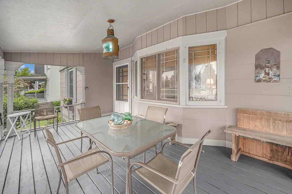706 W Loomis Street Ludington City MI 49431