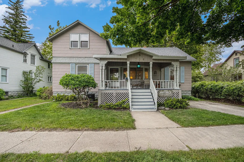706 W Loomis Street Ludington City MI 49431