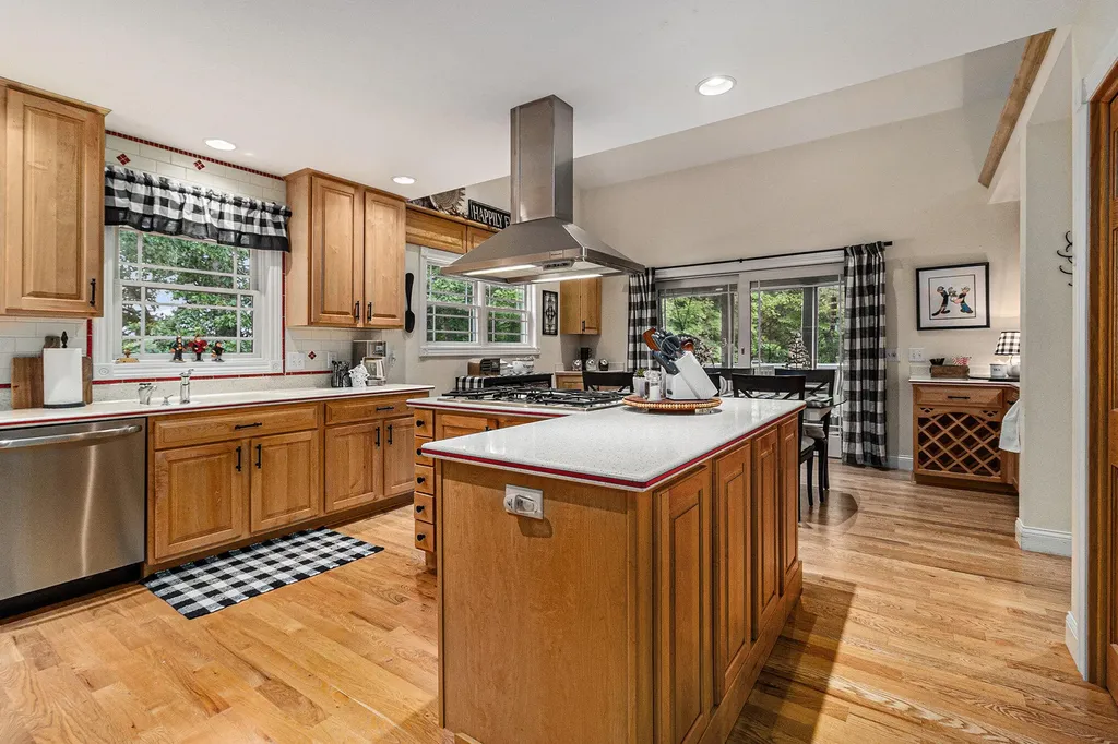 5450 W Riverside Drive Pere Marquette Charter Township MI 49431