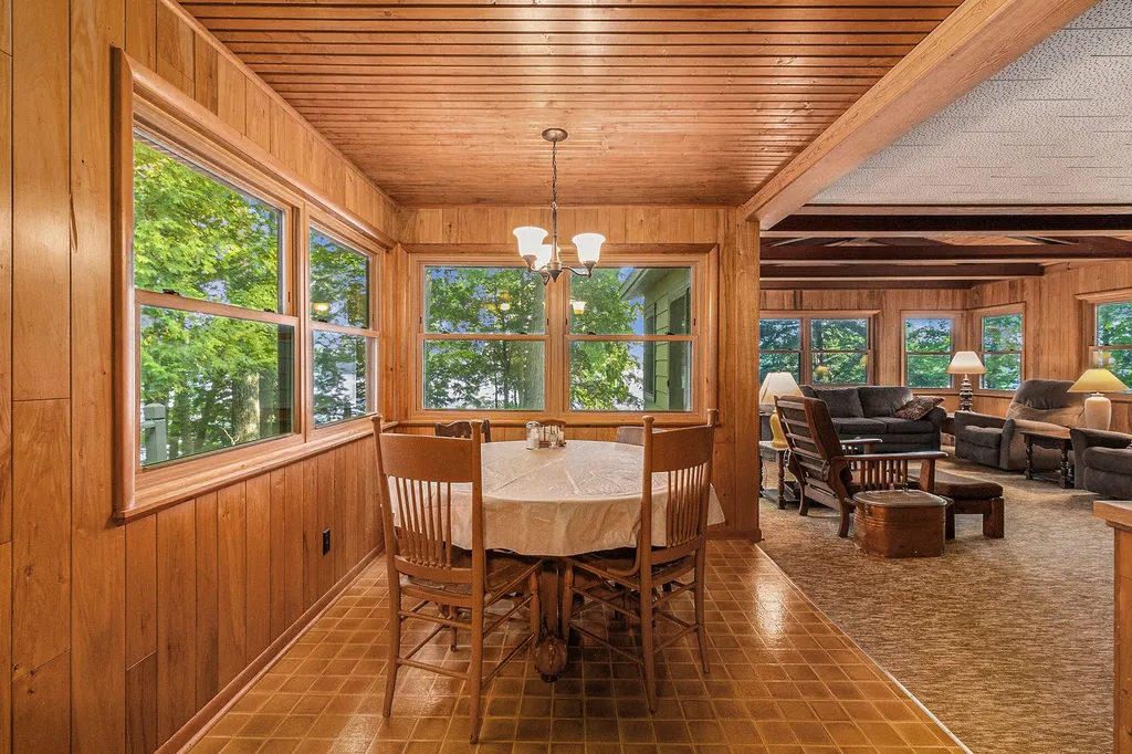 6253 Loggers Lane Hamlin Township MI 49431