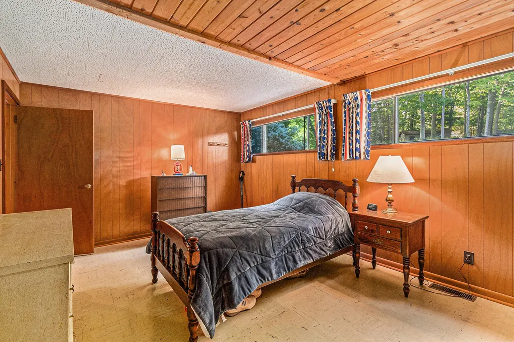 6253 Loggers Lane Hamlin Township MI 49431