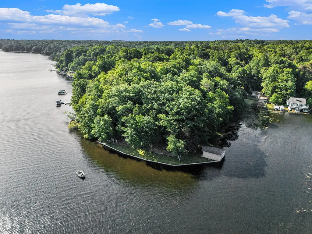 6253 Loggers Lane Hamlin Township MI 49431