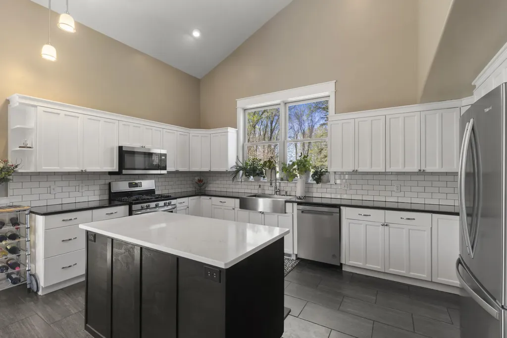 1212 Bailey Street Unknown City MI 49616