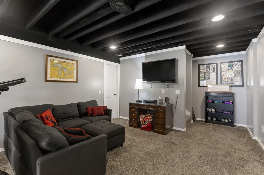 1212 Bailey Street Unknown City MI 49616