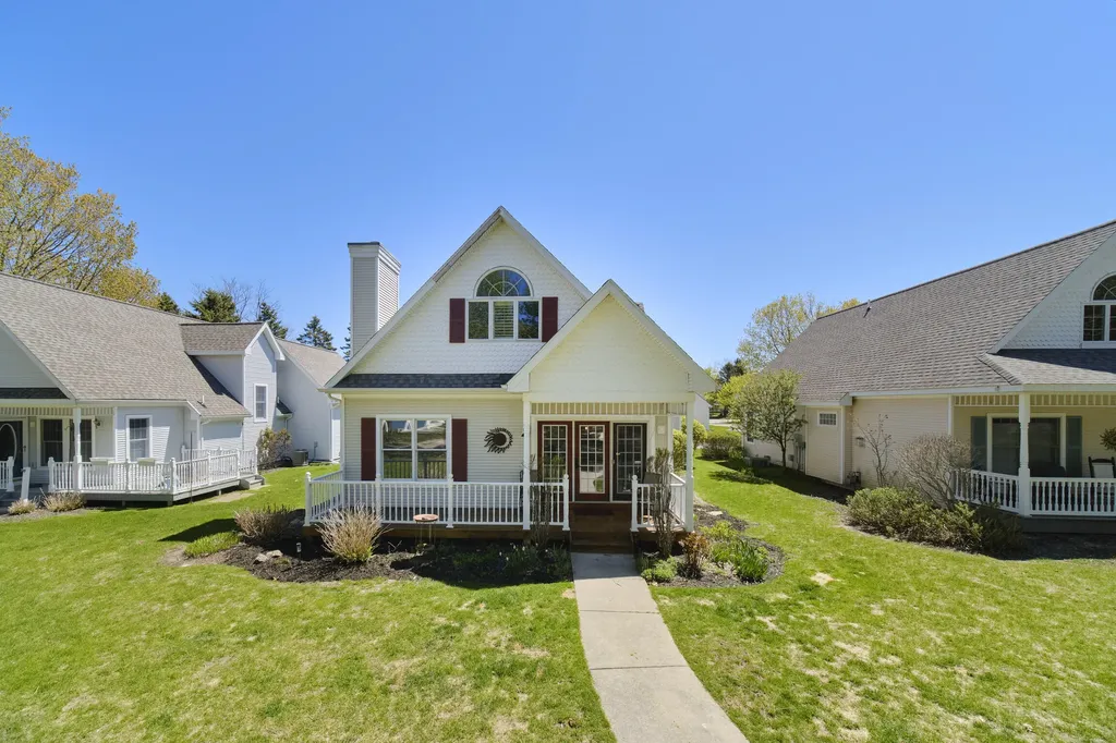 10 Cottage Lane Manistee City MI 49660