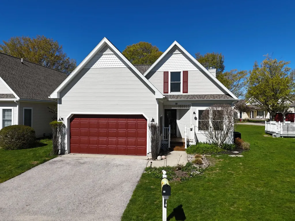 10 Cottage Lane Manistee City MI 49660
