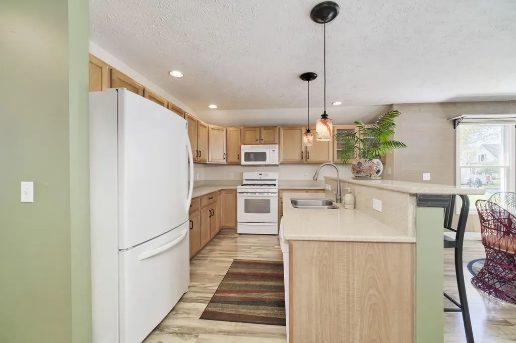 10 Cottage Lane Manistee City MI 49660