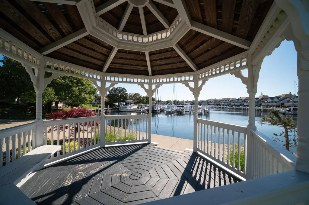 10 Cottage Lane Manistee City MI 49660