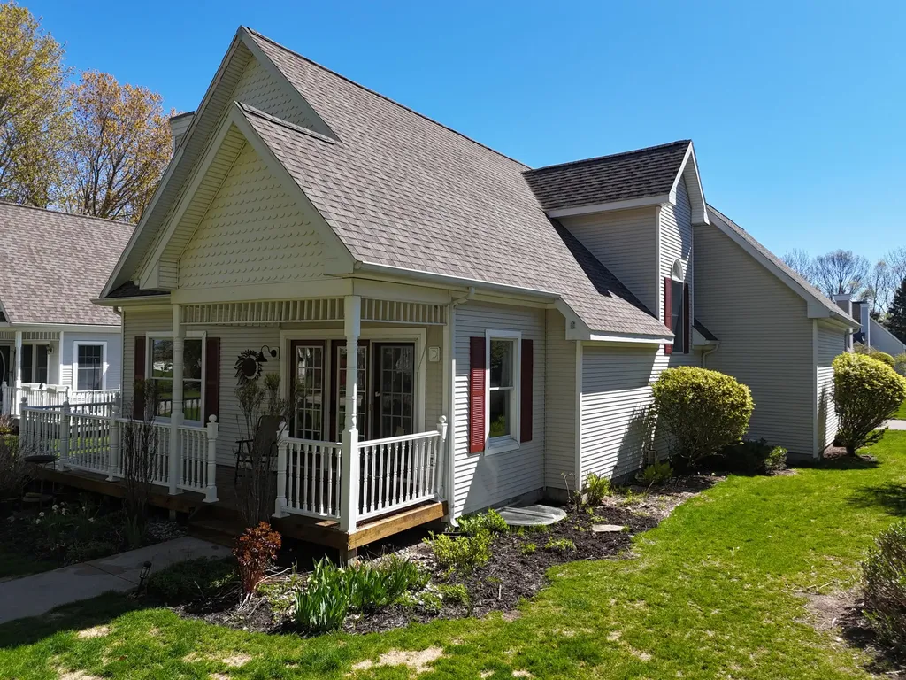 10 Cottage Lane Manistee City MI 49660