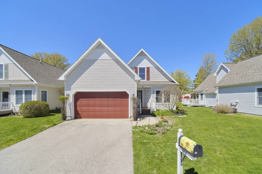 10 Cottage Lane Manistee City MI 49660