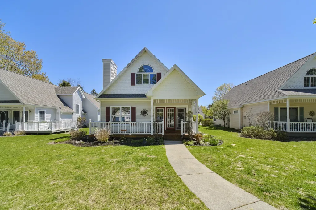 10 Cottage Lane Manistee City MI 49660