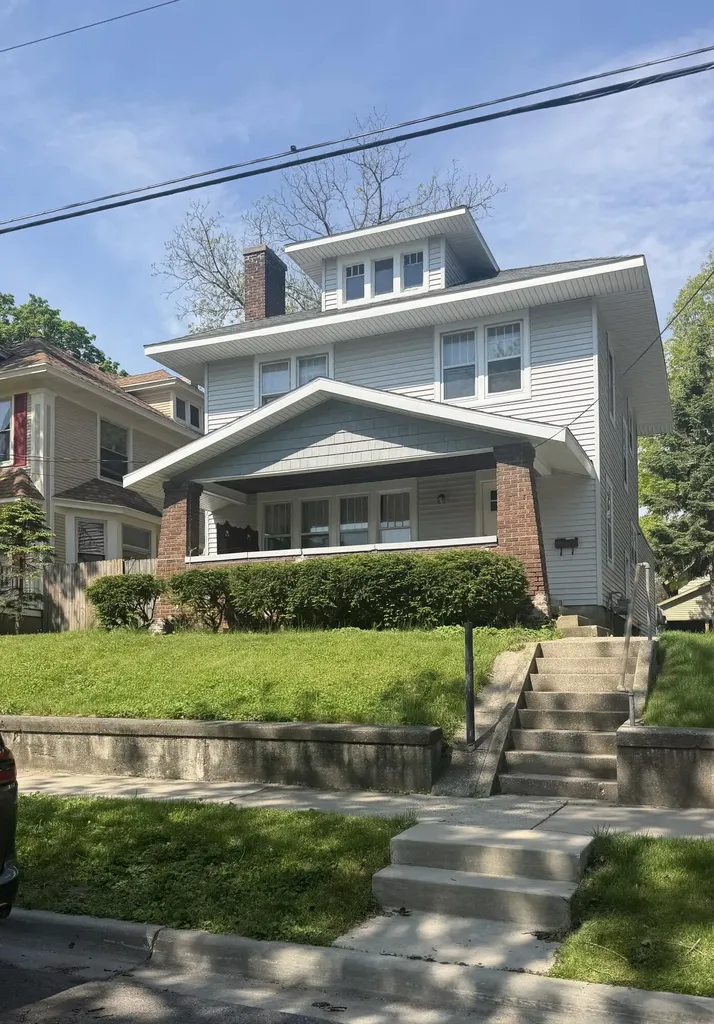 425 Rosewood Avenue SE East Grand Rapids City MI 49506