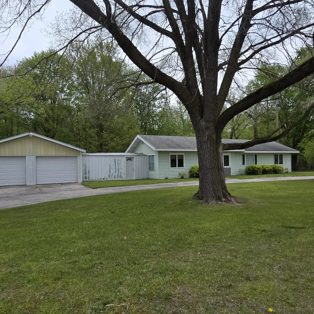7274 N Oceana Drive Weare Township MI 49420