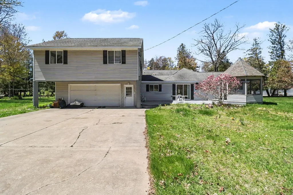 6665 Lakeshore Road Manistee Township MI 49660