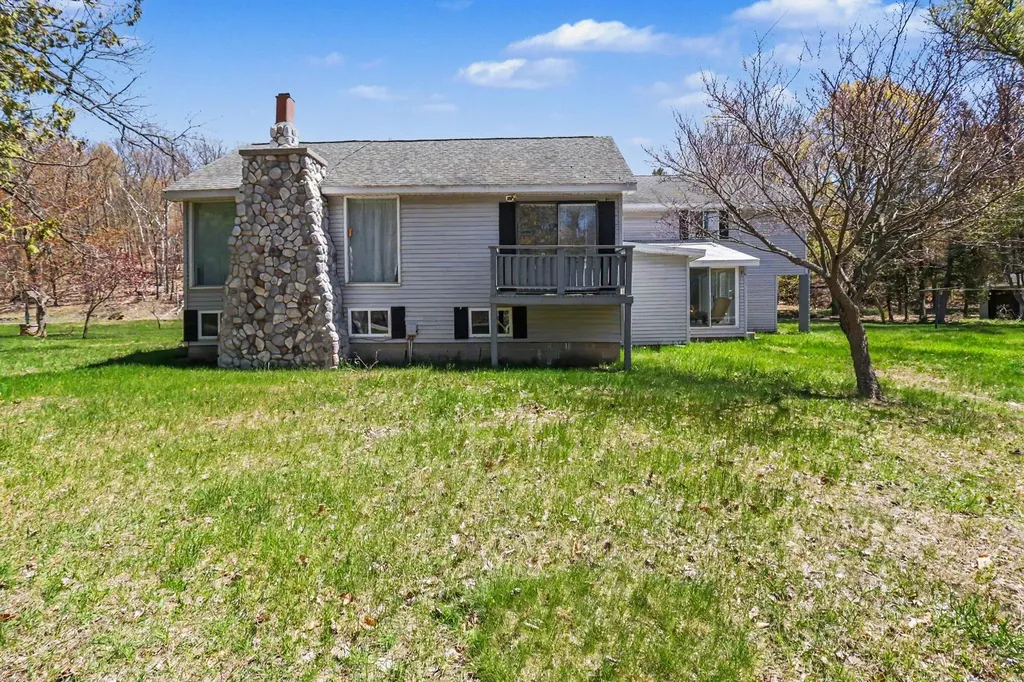 6665 Lakeshore Road Manistee Township MI 49660