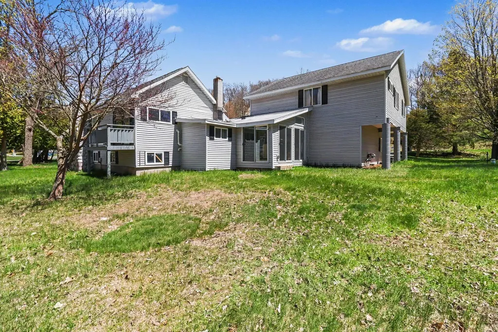 6665 Lakeshore Road Manistee Township MI 49660